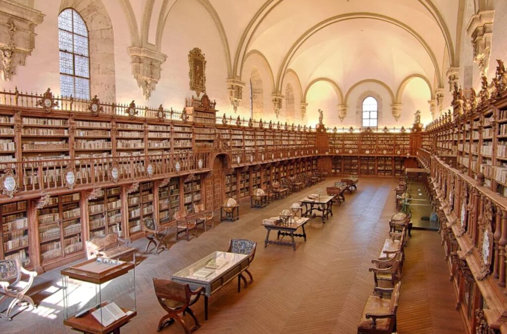 Biblioteca Universidade de Salamanca Curso O Monte Carmelo e a Paz da Alma - Plataforma Contra Impugnantes (1)